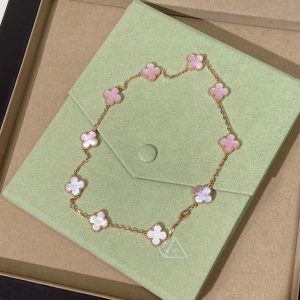 CLOVER 10 MOTIFS PINK NECKLACE
